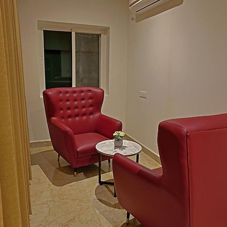 Grand Continent Hotel Gachibowli Near Us Consulate מראה חיצוני תמונה
